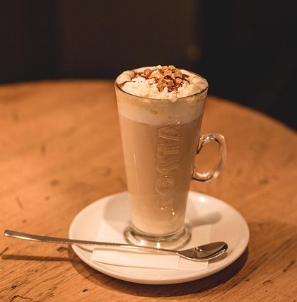 între Ice Coffee și Frappé