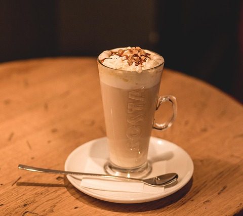 între Ice Coffee și Frappé